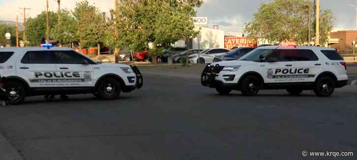 2 injured after a police shooting in the parking lot of Rudy's Bar-B-Q in Albuquerque