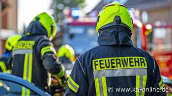 A8 bei Pforzheim gesperrt: Frau rettet sich aus brennendem Auto