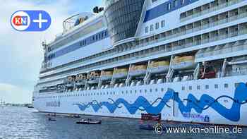 Rostock: Klimaprotest in Warnemünde - AidaDiva soll am Auslaufen gehindert werden