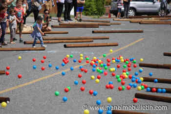 Hilly Ladysmith hosts another colourful Running of the Balls