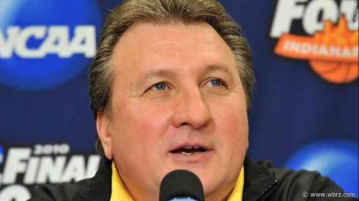 West Virginia basketball coach Bob Huggins resigns hours after drunken driving arrest