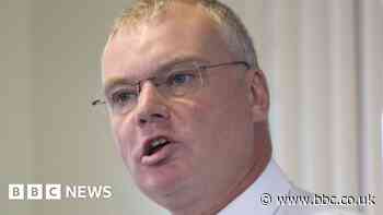 Mike Veale: Ex-Cleveland Police chief accused of misconduct