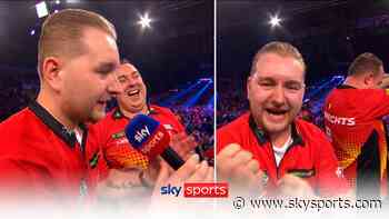 'I'm not going to hand you the mic!' | Van den Bergh's jubilant speech!