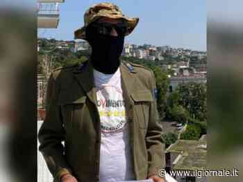 Grillo mette il passamontagna e provoca ancora: "Reparto d'assalto"