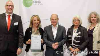 Bundeskanzler Olaf Scholz ehrt Kinderschutzbund Rosenheim