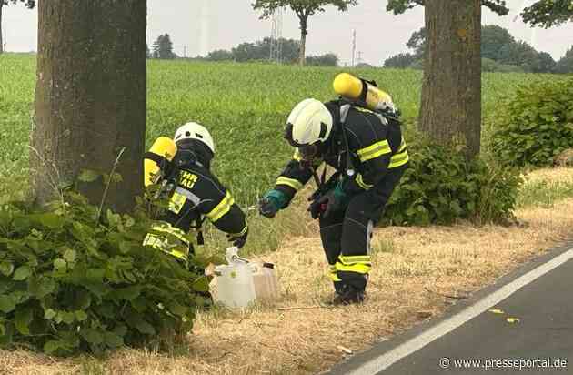 FW-KLE: Gefahrgut-Einsatz: Chemikalien-Kanister an Landstraße entsorgt