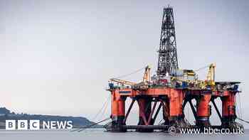 Keir Starmer pledges to end North Sea exploration and let areas profit from clean power