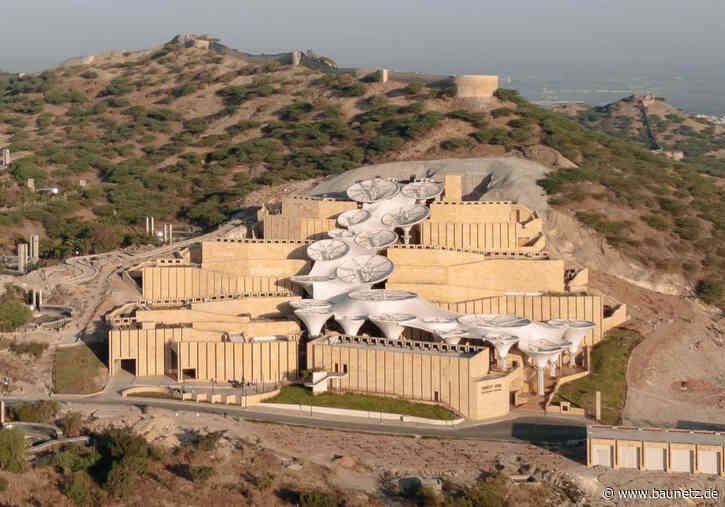 Nach dem Beben
 - Museum und Gedenkstätte in Bhuj von Vastushilpa Sangath