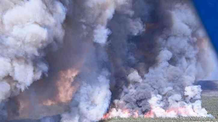 Fire situation eases slightly, but risks remain as more than 400 wildfires still burn