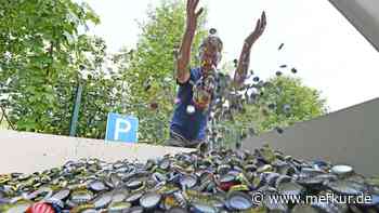 Oberbayer sammelt Kronkorken: Ganzer Ort macht mit – „Dynamik, mit der ich nie gerechnet hätte“