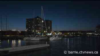 Accused boat break-in duo take plunge in Barrie bay in attempt to evade arrest