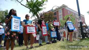Winnipeg rally calls for end of Safe Third Country Agreement following Supreme Court decision