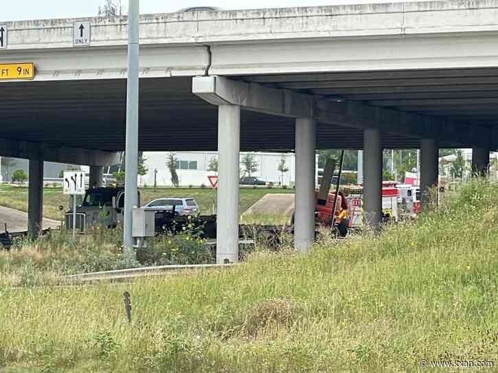 TxDOT: Grand Avenue Parkway expected to open Monday after crash near I-35 bridge