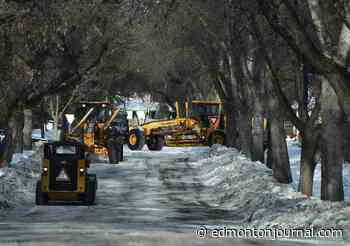 Edmonton may take 22 days to clear bus stops and paths of snow and ice next winter