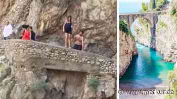 Video zeigt schmerzhaften Sprung: Touristin knallt im Italien-Urlaub gegen Felswand