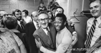 Lisl Steiner, Photographer Who Glimpsed Luminaries Up Close, Dies at 95