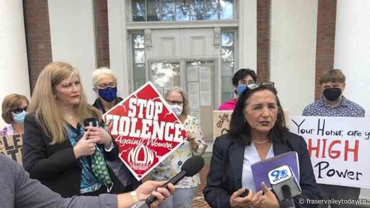 Reform-minded prosecutor in northern Virginia wins reelection nomination in Democratic primary