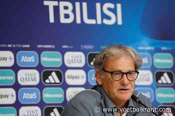 De persconferentie van Jacky Mathijssen werd even héél surrealistisch door UEFA-protocol