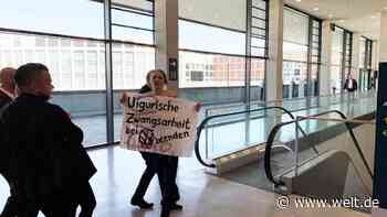 Beschwerde gegen VW, BMW und Mercedes wegen Zwangsarbeit in Uiguren-Provinz