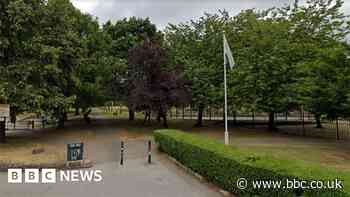 Body of man found in Leeds park