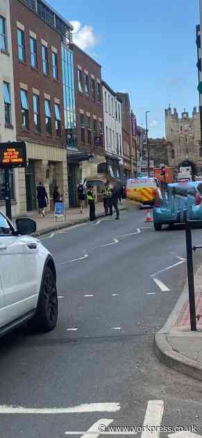 Police Project Servator officers seize car in York centre