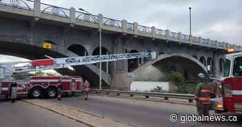 Saskatoon Fire Department responds to University Bridge encampment fire