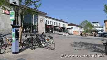 Brennpunkt Bahnhof? Stadt erlässt zahlreiche Verbote für Südtiroler Platz in Rosenheim