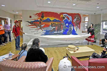 VIDEO: Indigenous artist unveils mural inside Abbotsford recovery house