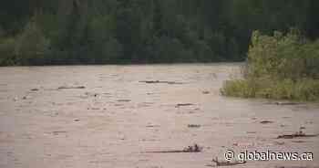 Properties near Whitecourt, Fort Assiniboine ordered to evacuate as rivers overflow