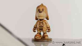 Launch Capsule-Kollektion: So feiern Mercedes-Benz und Superplastic den Tag des Dackels