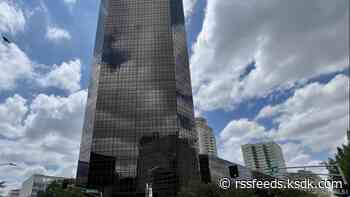 One of downtown's largest office buildings at risk of 'imminent loan default,' enters special servicing