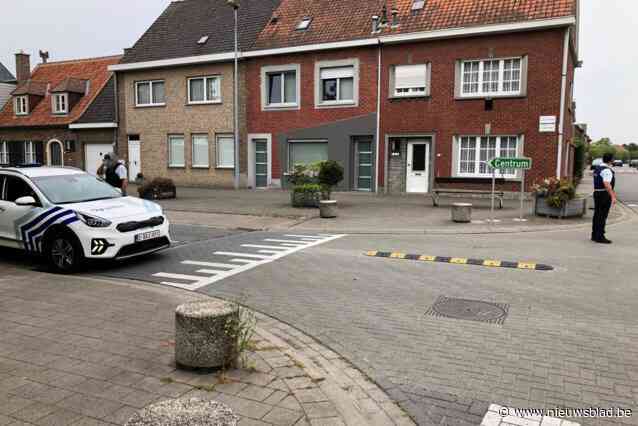 Man die zich verschanste in woning gaat rond de middag gaat vredig mee met politie. “Perimeter werd opgeheven na een sweaping van de woning”