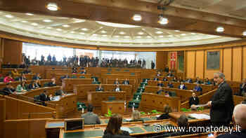 Lazio, non solo Isee: arriva il "fattore famiglia". Esclusi i senza casa che occupano