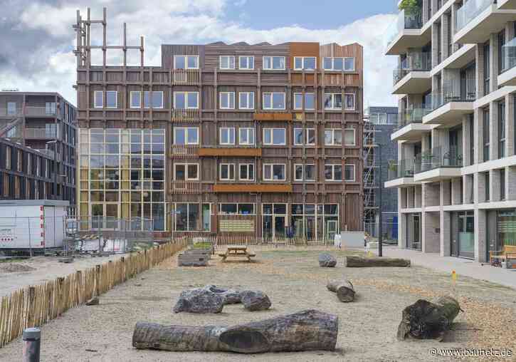 Genossenschaft im Holzgerüst
 - Natrufied Architecture in Amsterdam