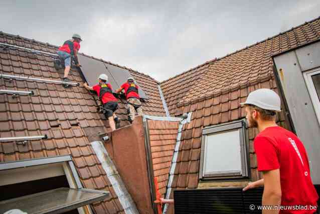 Beschermd pand waar ‘Dagelijkse kost’ wordt opgenomen krijgt zonnepanelen: “Opnames vragen heel wat energie”