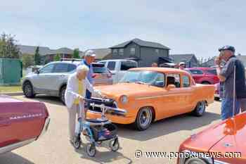 Ponoka Piston Poppers’ Seniors’ Week Parade enjoyed by all