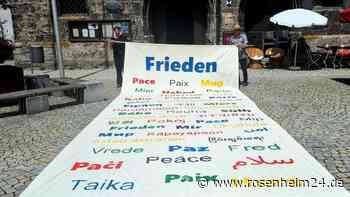 Transparent am Wasserburger Rathaus zieht Blicke auf sich: Das steckt hinter der Aktion