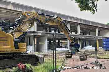Abrissarbeiten an großer Schule in Bielefeld haben begonnen
