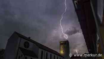 Kleiner Hagel und viele umgestürzte Bäume