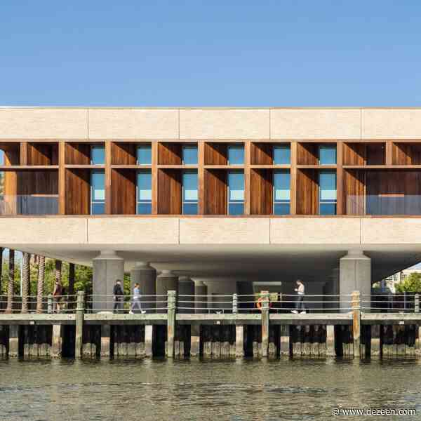 International African American Museum lifted above Charleston site "without occupying it"