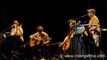 The Magnetic Fields to Perform ’69 Love Songs’ in Its Entirety on 2024 Tour