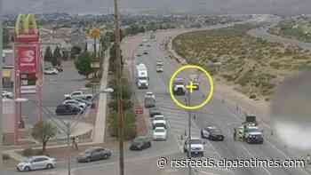 2 die after car runs stoplight at Northeast El Paso intersection, police say