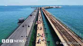 Newly opened Ryde Pier walkway closed for maintenance works