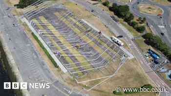 Three people injured in Southampton marquee collapse