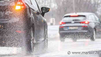 A95: BMW kracht in Leitplanke - rund 38 000 Euro Schaden