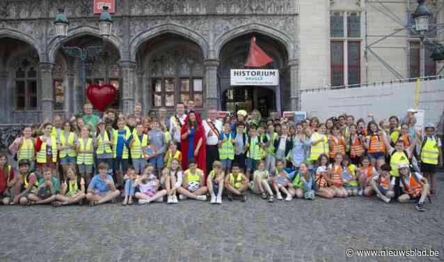 Winnaars Brugse verkeersklas op bezoek in Historium