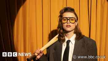 Singer 'excited' to perform at Glastonbury