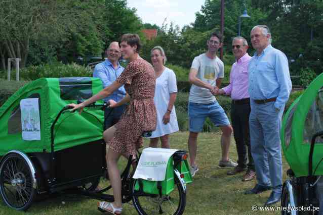 Lions Club schenkt plateaufiets aan De Plataan