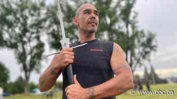 How longsword fighting is forging popularity in Kahnawà:ke