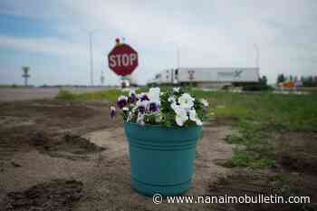 ‘Gone in an instant:’ RCMP release names of 16 killed in Manitoba bus crash